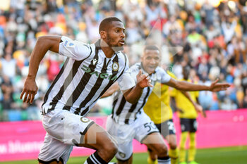 2021-10-17 - Esultanza di Norberto Bercique Gomes Betuncal (Udinese) dopo aver segnato il gol del 1-1 - UDINESE CALCIO VS BOLOGNA FC - ITALIAN SERIE A - SOCCER