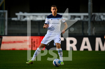 2021-10-24 - Adam Marusic (Lazio) portrait in action - HELLAS VERONA FC VS SS LAZIO - ITALIAN SERIE A - SOCCER