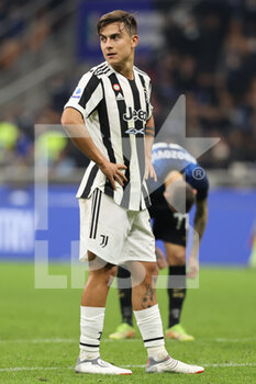 2021-10-24 - Paulo Dybala of Juventus FC during the Serie A 2021/22 football match between FC Internazionale and Juventus FC at Giuseppe Meazza Stadium, Milan, Italy on October 24, 2021 - INTER - FC INTERNAZIONALE VS JUVENTUS FC - ITALIAN SERIE A - SOCCER