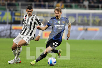 2021-10-24 - Nicolò Barella of FC Internazionale and Alvaro Morata of Juventus FC in action during the Serie A 2021/22 football match between FC Internazionale and Juventus FC at Giuseppe Meazza Stadium, Milan, Italy on October 24, 2021 - INTER - FC INTERNAZIONALE VS JUVENTUS FC - ITALIAN SERIE A - SOCCER
