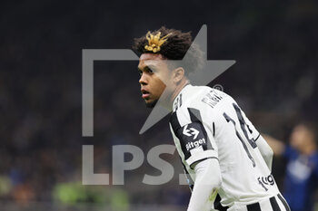 2021-10-24 - Weston McKennie of Juventus FC during the Serie A 2021/22 football match between FC Internazionale and Juventus FC at Giuseppe Meazza Stadium, Milan, Italy on October 24, 2021 - INTER - FC INTERNAZIONALE VS JUVENTUS FC - ITALIAN SERIE A - SOCCER