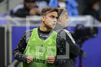 2021-10-24 - Paulo Dybala of Juventus FC warms up during the Serie A 2021/22 football match between FC Internazionale and Juventus FC at Giuseppe Meazza Stadium, Milan, Italy on October 24, 2021 - INTER - FC INTERNAZIONALE VS JUVENTUS FC - ITALIAN SERIE A - SOCCER