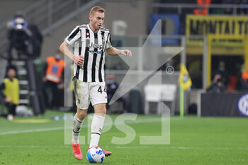 2021-10-24 - Dejan Kulusevski of Juventus FC in action during the Serie A 2021/22 football match between FC Internazionale and Juventus FC at Giuseppe Meazza Stadium, Milan, Italy on October 24, 2021 - INTER - FC INTERNAZIONALE VS JUVENTUS FC - ITALIAN SERIE A - SOCCER