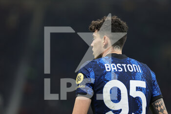 2021-10-24 - Alessandro Bastoni of FC Internazionale during the Serie A 2021/22 football match between FC Internazionale and Juventus FC at Giuseppe Meazza Stadium, Milan, Italy on October 24, 2021 - INTER - FC INTERNAZIONALE VS JUVENTUS FC - ITALIAN SERIE A - SOCCER