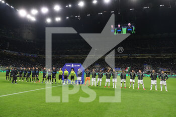 2021-10-24 - Juventus FC team and FC Internazionale team during the Serie A 2021/22 football match between FC Internazionale and Juventus FC at Giuseppe Meazza Stadium, Milan, Italy on October 24, 2021 - INTER - FC INTERNAZIONALE VS JUVENTUS FC - ITALIAN SERIE A - SOCCER