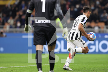 2021-10-24 - Paulo Dybala of Juventus FC celebrates after scoring a goal during the Serie A 2021/22 football match between FC Internazionale and Juventus FC at Giuseppe Meazza Stadium, Milan, Italy on October 24, 2021 - INTER - FC INTERNAZIONALE VS JUVENTUS FC - ITALIAN SERIE A - SOCCER