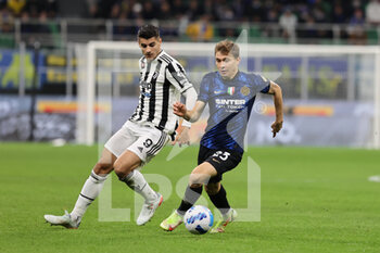 2021-10-24 - Nicolò Barella of FC Internazionale fights for the ball against Alvaro Morata of Juventus FC during the Serie A 2021/22 football match between FC Internazionale and Juventus FC at Giuseppe Meazza Stadium, Milan, Italy on October 24, 2021 - INTER - FC INTERNAZIONALE VS JUVENTUS FC - ITALIAN SERIE A - SOCCER