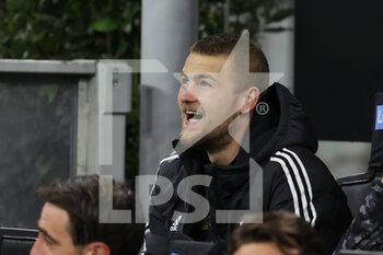 2021-10-24 - Matthijs de Ligt of Juventus FC in the bench during the Serie A 2021/22 football match between FC Internazionale and Juventus FC at Giuseppe Meazza Stadium, Milan, Italy on October 24, 2021 - INTER - FC INTERNAZIONALE VS JUVENTUS FC - ITALIAN SERIE A - SOCCER