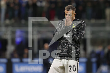 2021-10-24 - Federico Bernardeschi of Juventus FC warms up during the Serie A 2021/22 football match between FC Internazionale and Juventus FC at Giuseppe Meazza Stadium, Milan, Italy on October 24, 2021 - INTER - FC INTERNAZIONALE VS JUVENTUS FC - ITALIAN SERIE A - SOCCER