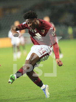2021-10-22 - Ola Aina (Torino FC) - TORINO FC VS GENOA CFC - ITALIAN SERIE A - SOCCER