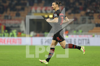 2021-10-26 - Zlatan Ibrahimovic of AC Milan looks on during the Serie A 2021/22 football match between AC Milan and Torino FC at Giuseppe Meazza Stadium, Milan, Italy on October 26, 2021 - AC MILAN VS TORINO FC - ITALIAN SERIE A - SOCCER