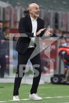 2021-10-26 - Stefano Pioli Head Coach of AC Milan reacts during the Serie A 2021/22 football match between AC Milan and Torino FC at Giuseppe Meazza Stadium, Milan, Italy on October 26, 2021 - AC MILAN VS TORINO FC - ITALIAN SERIE A - SOCCER