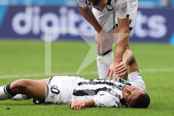 2021-10-31 - Rodrigo Becao of Udinese Calcio injured during the Serie A 2021/22 football match between FC Internazionale and Udinese Calcio at Giuseppe Meazza Stadium, Milan, Italy on October 31, 2021 - INTER - FC INTERNAZIONALE VS UDINESE CALCIO - ITALIAN SERIE A - SOCCER