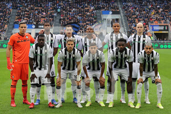 2021-10-31 - Udinese Calcio team during the Serie A 2021/22 football match between FC Internazionale and Udinese Calcio at Giuseppe Meazza Stadium, Milan, Italy on October 31, 2021 - INTER - FC INTERNAZIONALE VS UDINESE CALCIO - ITALIAN SERIE A - SOCCER