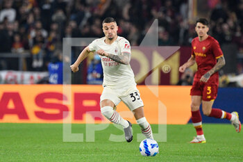 2021-10-31 - Rade Krunic (AC Milan)  during the  Italian Football Championship League A 2021/2022 match between AS Roma vs AC Milan at the Olimpic Stadium in Rome  on 31 October  2021. - AS ROMA VS AC MILAN - ITALIAN SERIE A - SOCCER