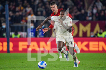 2021-10-31 - Rafael Leao (AC Milan)  during the  Italian Football Championship League A 2021/2022 match between AS Roma vs AC Milan at the Olimpic Stadium in Rome  on 31 October  2021. - AS ROMA VS AC MILAN - ITALIAN SERIE A - SOCCER