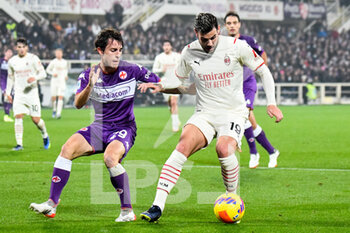 2021-11-20 - Theo Hernandez (Milan) e Alvaro Odriozola (Fiorentina) - ACF FIORENTINA VS AC MILAN - ITALIAN SERIE A - SOCCER