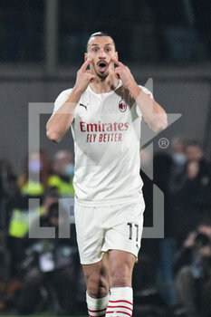 2021-11-20 - Zlatan Ibraimovic (Milan) da indicazioni - ACF FIORENTINA VS AC MILAN - ITALIAN SERIE A - SOCCER