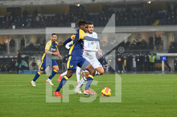 2021-11-22 - Adrien Tameze (Verona) scores the 2-1 - HELLAS VERONA FC VS EMPOLI FC - ITALIAN SERIE A - SOCCER