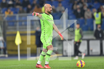 2021-11-20 - ROME, ITALY - November 20 : Goalkeeper Jose’ Manuel Reina of Lazio in action during Italian Serie A soccer match  between  SS Lazio and FC Juventus Stadio Olimpico on November 20,2021 in Rome Italy  - SS LAZIO VS JUVENTUS FC - ITALIAN SERIE A - SOCCER