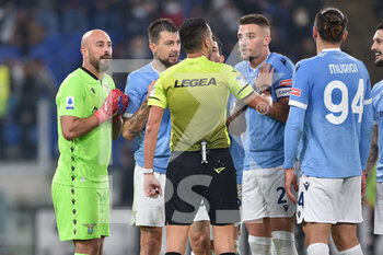 2021-11-20 - ROME, ITALY -  November 20 :  Players  of  SS Lazio  gestures  against  the referee Marco Di Bello during the  Serie A  soccer match between  SS Lazio and FC Juventus Stadio Olimpico on October 27,2021 in Rome, Italy
 - SS LAZIO VS JUVENTUS FC - ITALIAN SERIE A - SOCCER