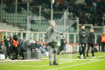 2021-11-22 - Coach Luca Gotti of Udinese Calcio during the Italian Serie A football match between Torino FC and Udinese Calcio at Stadio Grande Torino, Torino, Italy - TORINO FC VS UDINESE CALCIO - ITALIAN SERIE A - SOCCER