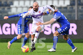 2021-11-27 - Riccardo Saponara (Fiorentina) e Lorenzo Tonelli (Empoli) - EMPOLI FC VS ACF FIORENTINA - ITALIAN SERIE A - SOCCER