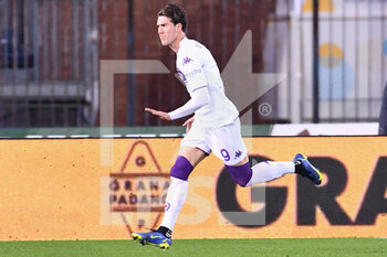 2021-11-27 - Dusan Vlahovic (Fiorentina) esulta dopo aver segnato un gol - EMPOLI FC VS ACF FIORENTINA - ITALIAN SERIE A - SOCCER