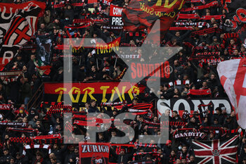2021-11-28 - AC Milan supporters during the Serie A 2021/22 football match between AC Milan and US Sassuolo at Giuseppe Meazza Stadium, Milan, Italy on November 28, 2021 - AC MILAN VS US SASSUOLO - ITALIAN SERIE A - SOCCER