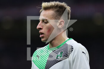 2021-11-28 - Davide Frattesi of US Sassuolo looks on during the Serie A 2021/22 football match between AC Milan and US Sassuolo at Giuseppe Meazza Stadium, Milan, Italy on November 28, 2021 - AC MILAN VS US SASSUOLO - ITALIAN SERIE A - SOCCER