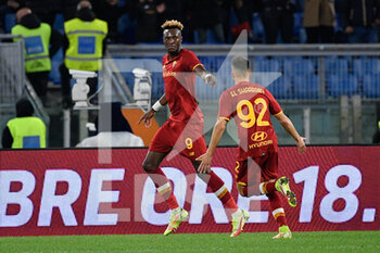 2021-11-28 - Tammy Abraham (AS Roma) celebrates after scoring the goal 1-0 during the  Italian Football Championship League A 2021/2022 match between AS Roma vs Torino FC at the Olimpic Stadium in Rome  on 28 November  2021. - AS ROMA VS TORINO FC - ITALIAN SERIE A - SOCCER