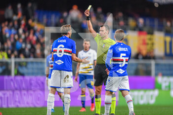 2021-11-27 - The Referee of the match Lorenzo Maggioni of Lecco
, Yellow card for ALBIN EKDAL (Sampdoria) - UC SAMPDORIA VS HELLAS VERONA FC - ITALIAN SERIE A - SOCCER