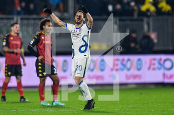 2021-11-27 - Inter’s Hakan Calhanoglu celebrates after scoring a goal  0-1 - VENEZIA FC VS INTER - FC INTERNAZIONALE - ITALIAN SERIE A - SOCCER