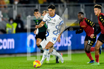 2021-11-27 - Inter’s Joaquin Correa  portrait in action - VENEZIA FC VS INTER - FC INTERNAZIONALE - ITALIAN SERIE A - SOCCER