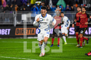 2021-11-27 - Inter’s Lautaro Martinez celebrates after scoring a goal  of 0-2 - VENEZIA FC VS INTER - FC INTERNAZIONALE - ITALIAN SERIE A - SOCCER