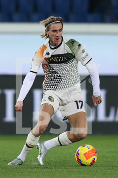 2021-11-30 - Dennis Johnsen (Venezia FC) in action - ATALANTA BC VS VENEZIA FC - ITALIAN SERIE A - SOCCER