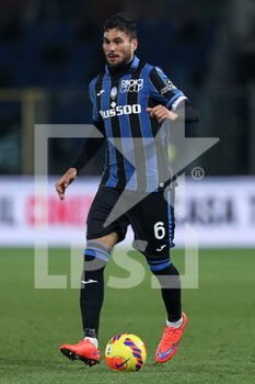 2021-11-30 - Jose Luis Palomino (Atalanta Bergamasca Calcio) in action - ATALANTA BC VS VENEZIA FC - ITALIAN SERIE A - SOCCER