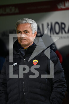 2021-12-01 - Jose Mourinho AS Roma trainer disappointed - BOLOGNA FC VS AS ROMA - ITALIAN SERIE A - SOCCER