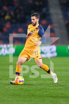 2021-12-01 - Carles Perez in action - BOLOGNA FC VS AS ROMA - ITALIAN SERIE A - SOCCER