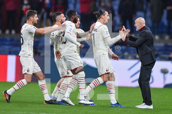 2021-12-01 - Zlatan Ibrahimovic (Milan)
 and Stefano Pioli (Milan), celebrates after scoring a goal - GENOA CFC VS AC MILAN - ITALIAN SERIE A - SOCCER