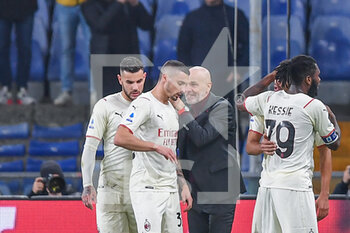 2021-12-01 - Junior Messias (Milan) and Stefano Pioli (Milan), head coach  , celebrates after scoring a goal - GENOA CFC VS AC MILAN - ITALIAN SERIE A - SOCCER