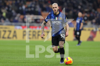 2021-12-01 - Federico Dimarco of FC Internazionale in action during the Serie A 2021/22 football match between FC Internazionale and Spezia Calcio at Giuseppe Meazza Stadium, Milan, Italy on December 01, 2021 - INTER - FC INTERNAZIONALE VS SPEZIA CALCIO - ITALIAN SERIE A - SOCCER