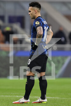 2021-12-01 - Lautaro Martinez of FC Internazionale during the Serie A 2021/22 football match between FC Internazionale and Spezia Calcio at Giuseppe Meazza Stadium, Milan, Italy on December 01, 2021 - INTER - FC INTERNAZIONALE VS SPEZIA CALCIO - ITALIAN SERIE A - SOCCER