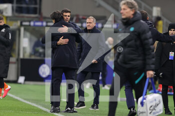 2021-12-01 - Thiago Motta Head Coach of Spezia Calcio hugs Simone Inzaghi Head Coach of FC Internazionale during the Serie A 2021/22 football match between FC Internazionale and Spezia Calcio at Giuseppe Meazza Stadium, Milan, Italy on December 01, 2021 - INTER - FC INTERNAZIONALE VS SPEZIA CALCIO - ITALIAN SERIE A - SOCCER