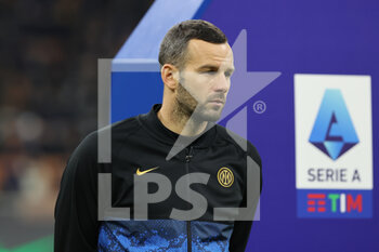 2021-12-01 - Samir Handanovic of FC Internazionale looks on during the Serie A 2021/22 football match between FC Internazionale and Spezia Calcio at Giuseppe Meazza Stadium, Milan, Italy on December 01, 2021 - INTER - FC INTERNAZIONALE VS SPEZIA CALCIO - ITALIAN SERIE A - SOCCER