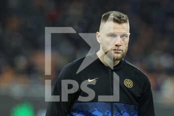 2021-12-01 - Milan Skriniar of FC Internazionale looks on during the Serie A 2021/22 football match between FC Internazionale and Spezia Calcio at Giuseppe Meazza Stadium, Milan, Italy on December 01, 2021 - INTER - FC INTERNAZIONALE VS SPEZIA CALCIO - ITALIAN SERIE A - SOCCER