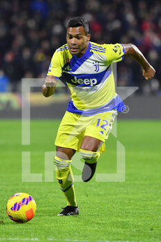 2021-11-30 - Juventus' defender Alex Sandro in action  - US SALERNITANA VS JUVENTUS FC - ITALIAN SERIE A - SOCCER