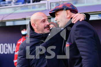 2021-12-05 - Vincenzo Italiano (Head Coach Fiorentina) and Sinisa Mihajlovic (Head Coach Bologna) - BOLOGNA FC VS ACF FIORENTINA - ITALIAN SERIE A - SOCCER