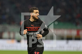 2021-12-04 - Alessando Florenzi of AC Milan looks on during the Serie A 2021/22 football match between AC Milan and US Salernitana 1919 at Giuseppe Meazza Stadium, Milan, Italy on December 04, 2021 - AC MILAN VS US SALERNITANA - ITALIAN SERIE A - SOCCER