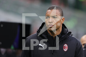 2021-12-04 - Nelson Dida staff member of AC Milan looks on during the Serie A 2021/22 football match between AC Milan and US Salernitana 1919 at Giuseppe Meazza Stadium, Milan, Italy on December 04, 2021 - AC MILAN VS US SALERNITANA - ITALIAN SERIE A - SOCCER